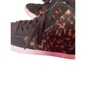 NWT VANZ OLD SKOOL HI-TOP SNEAKERS 10.5 WOMENS